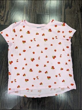 4/$20 Old Navy Strawberry Print T-Shirt – Girls XL (14–16)